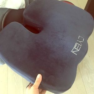 Memory Foam Sitting Cushion (good for butt &waist